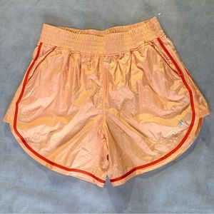 Free people movement 70s style vintage look gym shorts women’s size medium‎ NWOT